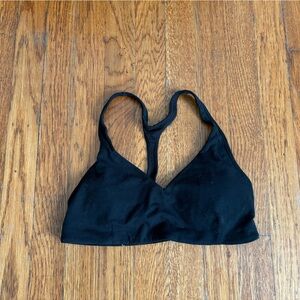 Lululemon sports bra size 4 black